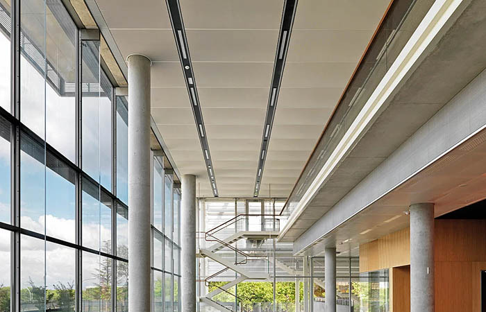 Expanded metal mesh Rhombos ceiling in a lobby.